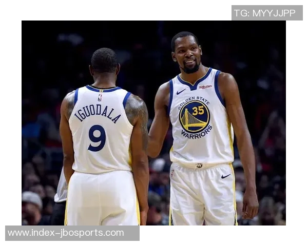 科尔赞克尼佩尔展现克里斯穆林风采引发球迷热议